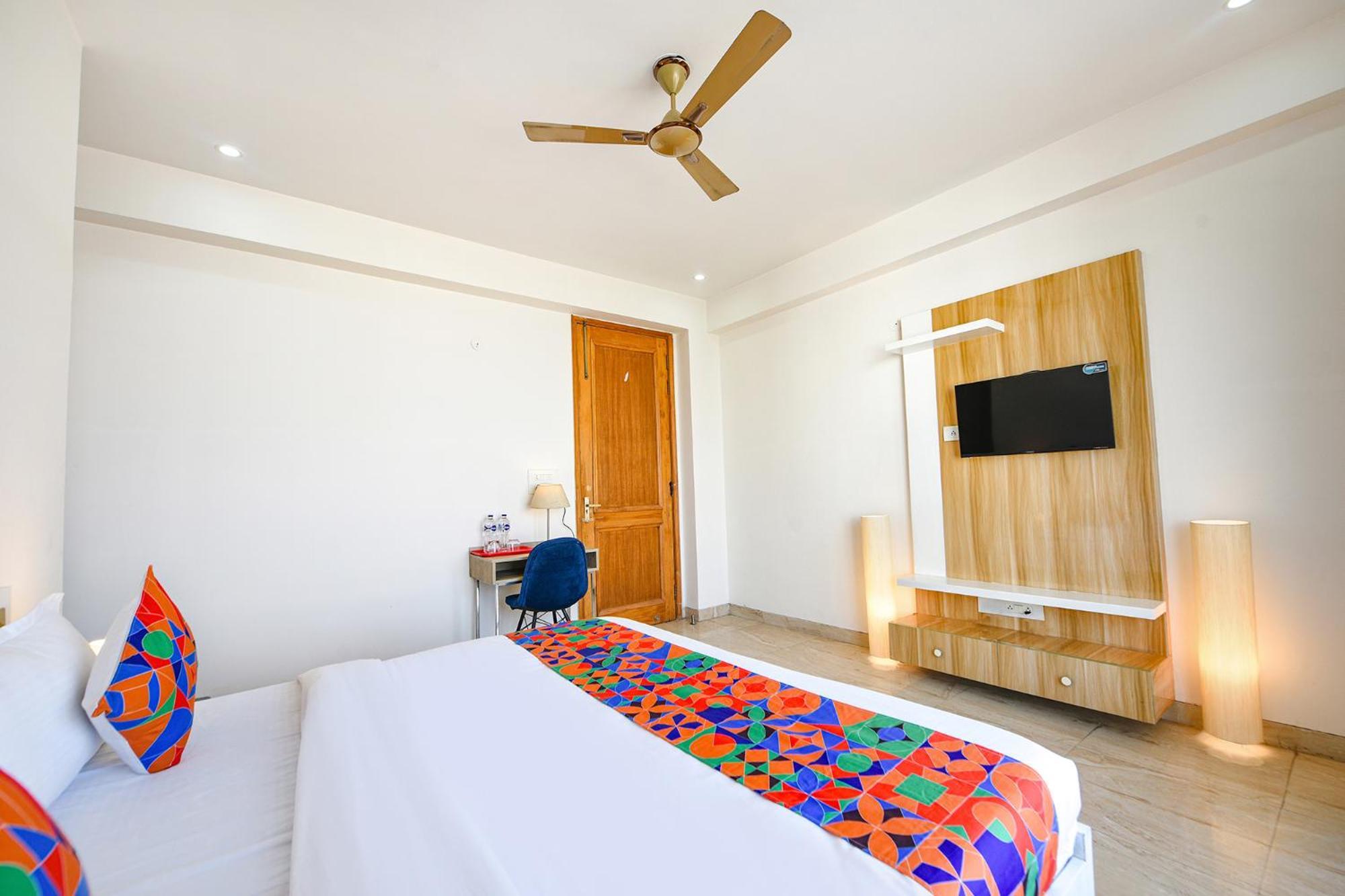 Fabhotel Ar Suites غورغاون المظهر الخارجي الصورة